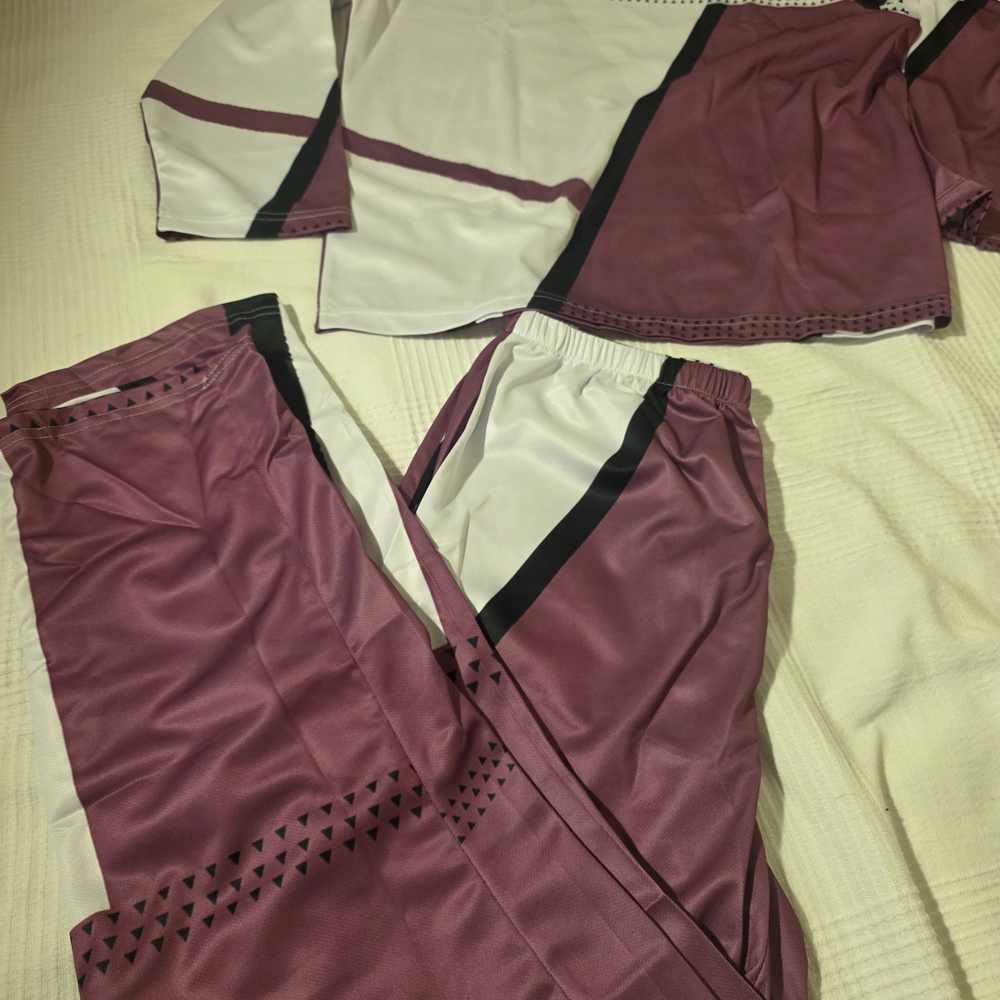 Women’s New Two Piece Outfit Set Burgundy Cream Black Size M